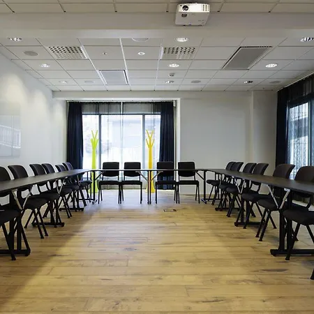 스칸딕 시티 호텔 4*